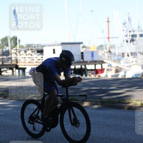 17.08.2025 - KN Förde Triathlon 2025 Yannick Fuchs http://msf.ph/oto/8629256 17.08.2025 15:44:29 Radfahren  meine-sportfotos.de