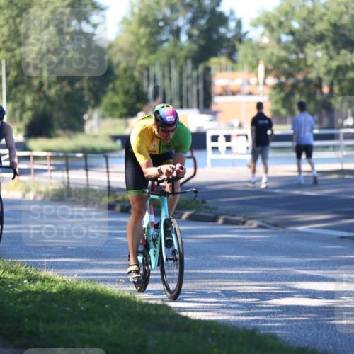 17.08.2025 - KN Förde Triathlon 2025 Yannick Fuchs http://msf.ph/oto/8629283 17.08.2025 15:47:41 Radfahren  meine-sportfotos.de
