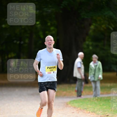 31.08.2025 - 21. Blankeneser Heldenlauf Dr. Thomas Lammeyer http://msf.ph/oto/8629403 31.08.2025 10:04:38 Laufen 2382 meine-sportfotos.de
