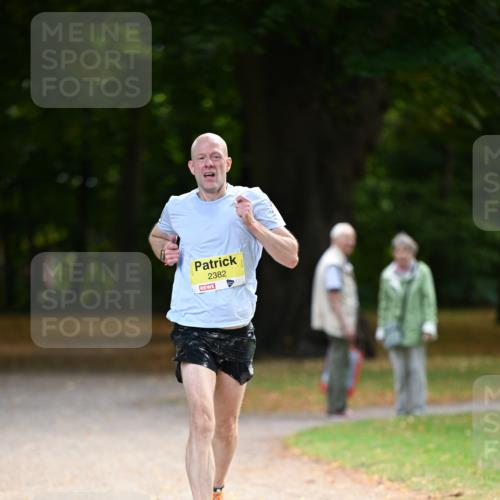 31.08.2025 - 21. Blankeneser Heldenlauf Dr. Thomas Lammeyer http://msf.ph/oto/8629404 31.08.2025 10:04:38 Laufen 2382 meine-sportfotos.de