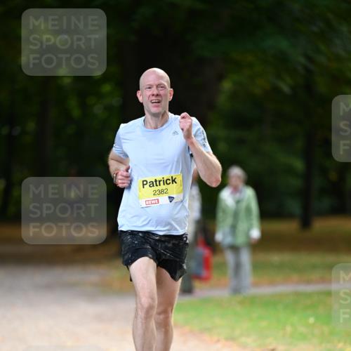 31.08.2025 - 21. Blankeneser Heldenlauf Dr. Thomas Lammeyer http://msf.ph/oto/8629409 31.08.2025 10:04:39 Laufen 2382 meine-sportfotos.de