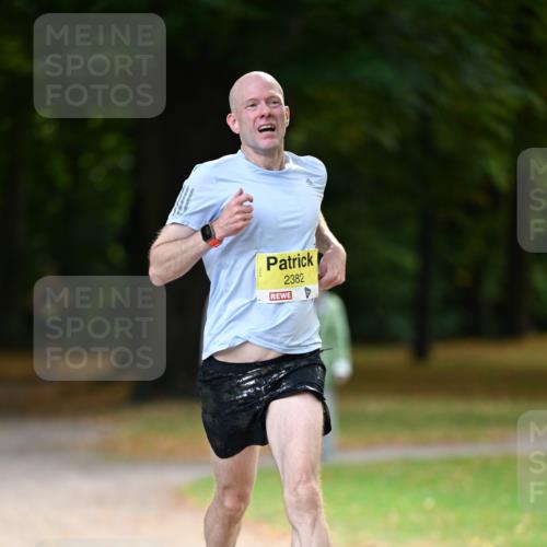 31.08.2025 - 21. Blankeneser Heldenlauf Dr. Thomas Lammeyer http://msf.ph/oto/8629412 31.08.2025 10:04:39 Laufen 2382 meine-sportfotos.de
