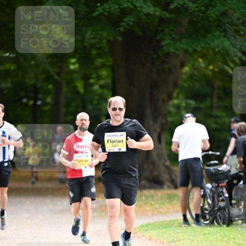 31.08.2025 - 21. Blankeneser Heldenlauf Dr. Thomas Lammeyer http://msf.ph/oto/8630227 31.08.2025 10:11:58 Laufen 2427 meine-sportfotos.de