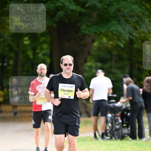31.08.2025 - 21. Blankeneser Heldenlauf Dr. Thomas Lammeyer http://msf.ph/oto/8630236 31.08.2025 10:12:00 Laufen 2427 meine-sportfotos.de