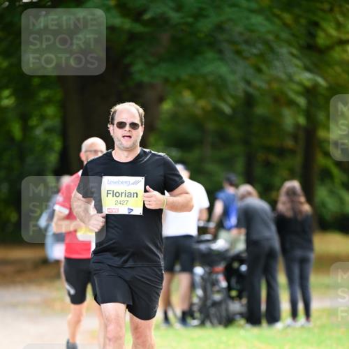 31.08.2025 - 21. Blankeneser Heldenlauf Dr. Thomas Lammeyer http://msf.ph/oto/8630242 31.08.2025 10:12:00 Laufen 2427 meine-sportfotos.de