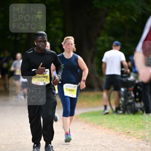 31.08.2025 - 21. Blankeneser Heldenlauf Dr. Thomas Lammeyer http://msf.ph/oto/8630340 31.08.2025 10:12:34 Laufen 2123 meine-sportfotos.de