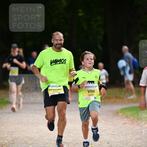 31.08.2025 - 21. Blankeneser Heldenlauf Dr. Thomas Lammeyer http://msf.ph/oto/8631242 31.08.2025 10:16:28 Laufen 2204, 2205 meine-sportfotos.de