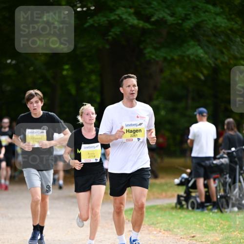 31.08.2025 - 21. Blankeneser Heldenlauf Dr. Thomas Lammeyer http://msf.ph/oto/8631528 31.08.2025 10:17:28 Laufen 2718, 2719, 2261 meine-sportfotos.de