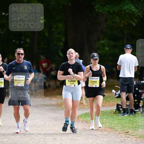 31.08.2025 - 21. Blankeneser Heldenlauf Dr. Thomas Lammeyer http://msf.ph/oto/8632456 31.08.2025 10:21:03 Laufen 80, 2257, 2256, 2407, 4 meine-sportfotos.de