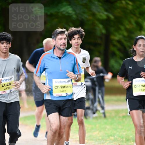 31.08.2025 - 21. Blankeneser Heldenlauf Dr. Thomas Lammeyer http://msf.ph/oto/8632549 31.08.2025 10:21:36 Laufen 2438, 2442, 4, 2441 meine-sportfotos.de