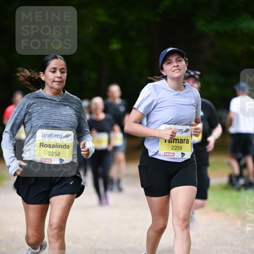 31.08.2025 - 21. Blankeneser Heldenlauf Dr. Thomas Lammeyer http://msf.ph/oto/8632735 31.08.2025 10:22:19 Laufen 2258, 2259 meine-sportfotos.de