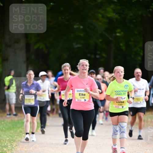 31.08.2025 - 21. Blankeneser Heldenlauf Dr. Thomas Lammeyer http://msf.ph/oto/8632871 31.08.2025 10:22:47 Laufen 2290, 202, 2289 meine-sportfotos.de