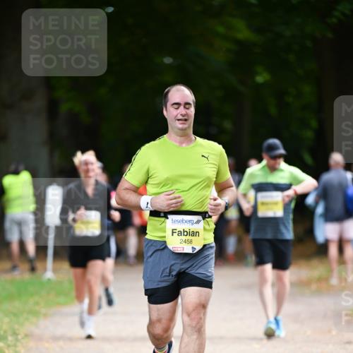 31.08.2025 - 21. Blankeneser Heldenlauf Dr. Thomas Lammeyer http://msf.ph/oto/8633066 31.08.2025 10:23:32 Laufen 2458 meine-sportfotos.de
