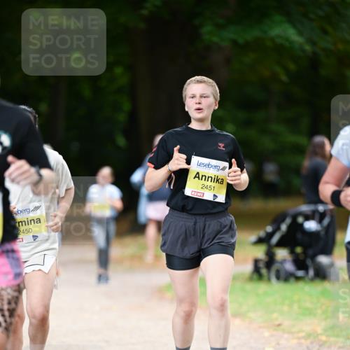 31.08.2025 - 21. Blankeneser Heldenlauf Dr. Thomas Lammeyer http://msf.ph/oto/8633547 31.08.2025 10:25:28 Laufen 2450, 2451 meine-sportfotos.de