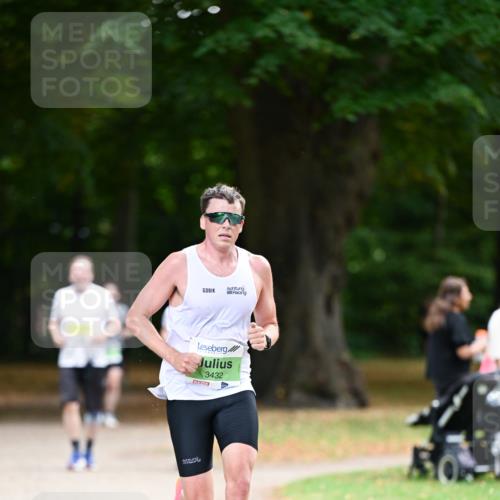 31.08.2025 - 21. Blankeneser Heldenlauf Dr. Thomas Lammeyer http://msf.ph/oto/8633998 31.08.2025 10:27:57 Laufen 3432 meine-sportfotos.de