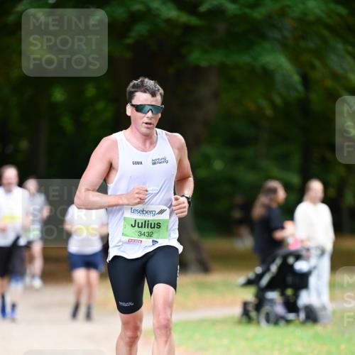 31.08.2025 - 21. Blankeneser Heldenlauf Dr. Thomas Lammeyer http://msf.ph/oto/8634002 31.08.2025 10:27:57 Laufen 3432 meine-sportfotos.de