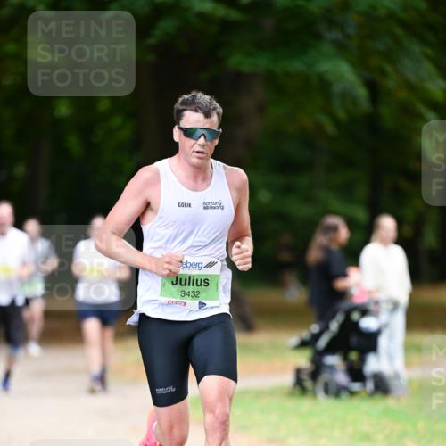 31.08.2025 - 21. Blankeneser Heldenlauf Dr. Thomas Lammeyer http://msf.ph/oto/8634003 31.08.2025 10:27:57 Laufen 3432 meine-sportfotos.de