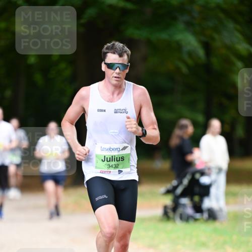 31.08.2025 - 21. Blankeneser Heldenlauf Dr. Thomas Lammeyer http://msf.ph/oto/8634004 31.08.2025 10:27:58 Laufen 3432 meine-sportfotos.de