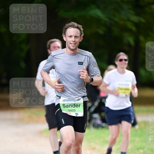 31.08.2025 - 21. Blankeneser Heldenlauf Dr. Thomas Lammeyer http://msf.ph/oto/8634028 31.08.2025 10:28:06 Laufen 3409 meine-sportfotos.de