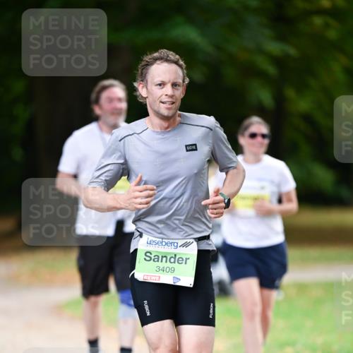 31.08.2025 - 21. Blankeneser Heldenlauf Dr. Thomas Lammeyer http://msf.ph/oto/8634030 31.08.2025 10:28:06 Laufen 3409 meine-sportfotos.de