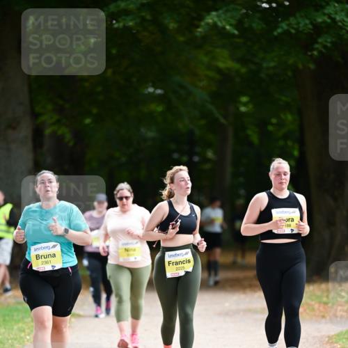 31.08.2025 - 21. Blankeneser Heldenlauf Dr. Thomas Lammeyer http://msf.ph/oto/8634272 31.08.2025 10:30:05 Laufen 2361, 2225, 188 meine-sportfotos.de