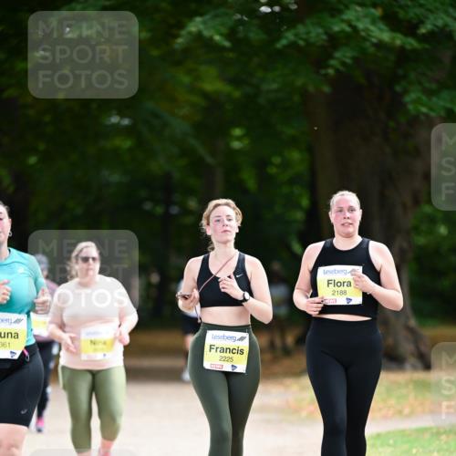31.08.2025 - 21. Blankeneser Heldenlauf Dr. Thomas Lammeyer http://msf.ph/oto/8634286 31.08.2025 10:30:07 Laufen 361, 2225, 2188 meine-sportfotos.de