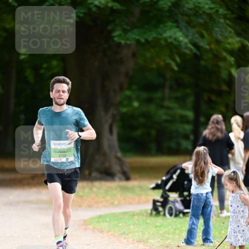 31.08.2025 - 21. Blankeneser Heldenlauf Dr. Thomas Lammeyer http://msf.ph/oto/8634406 31.08.2025 10:31:13 Laufen 3702 meine-sportfotos.de