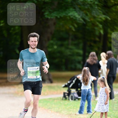 31.08.2025 - 21. Blankeneser Heldenlauf Dr. Thomas Lammeyer http://msf.ph/oto/8634410 31.08.2025 10:31:13 Laufen 3702 meine-sportfotos.de