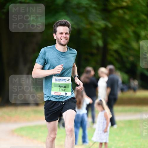 31.08.2025 - 21. Blankeneser Heldenlauf Dr. Thomas Lammeyer http://msf.ph/oto/8634418 31.08.2025 10:31:14 Laufen 3702 meine-sportfotos.de