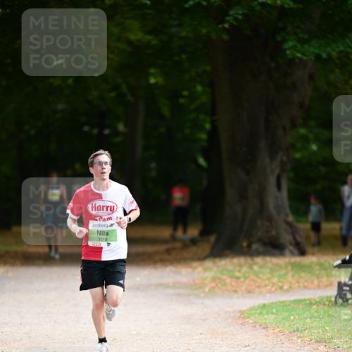 31.08.2025 - 21. Blankeneser Heldenlauf Dr. Thomas Lammeyer http://msf.ph/oto/8634422 31.08.2025 10:31:50 Laufen 3518 meine-sportfotos.de