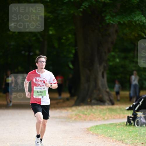 31.08.2025 - 21. Blankeneser Heldenlauf Dr. Thomas Lammeyer http://msf.ph/oto/8634425 31.08.2025 10:31:50 Laufen 3518 meine-sportfotos.de
