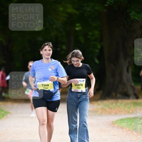 31.08.2025 - 21. Blankeneser Heldenlauf Dr. Thomas Lammeyer http://msf.ph/oto/8634573 31.08.2025 10:33:34 Laufen 2432, 2434 meine-sportfotos.de