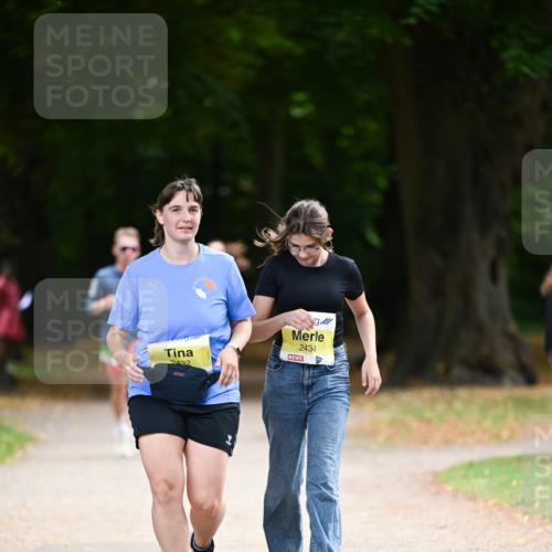 31.08.2025 - 21. Blankeneser Heldenlauf Dr. Thomas Lammeyer http://msf.ph/oto/8634574 31.08.2025 10:33:34 Laufen 2432, 2434 meine-sportfotos.de
