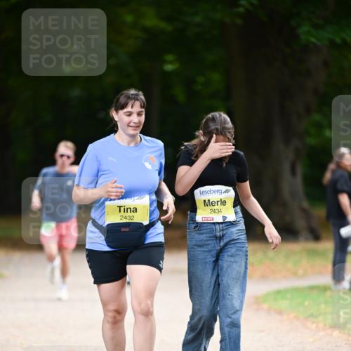 31.08.2025 - 21. Blankeneser Heldenlauf Dr. Thomas Lammeyer http://msf.ph/oto/8634581 31.08.2025 10:33:35 Laufen 2432, 2434 meine-sportfotos.de