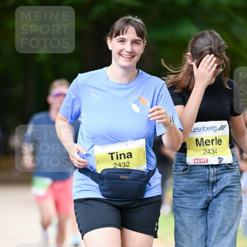31.08.2025 - 21. Blankeneser Heldenlauf Dr. Thomas Lammeyer http://msf.ph/oto/8634599 31.08.2025 10:33:38 Laufen 2432, 2434 meine-sportfotos.de