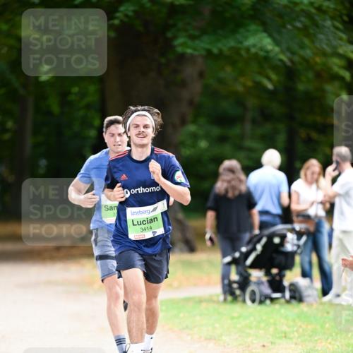 31.08.2025 - 21. Blankeneser Heldenlauf Dr. Thomas Lammeyer http://msf.ph/oto/8634710 31.08.2025 10:34:29 Laufen 3414 meine-sportfotos.de