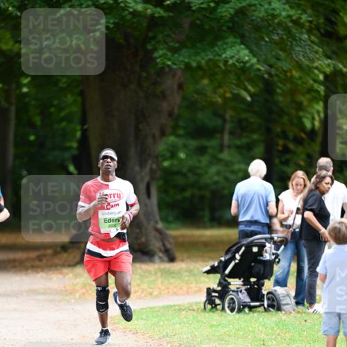 31.08.2025 - 21. Blankeneser Heldenlauf Dr. Thomas Lammeyer http://msf.ph/oto/8634757 31.08.2025 10:34:58 Laufen 3506 meine-sportfotos.de
