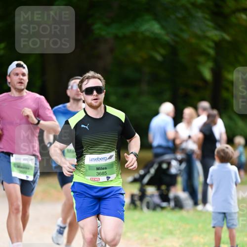 31.08.2025 - 21. Blankeneser Heldenlauf Dr. Thomas Lammeyer http://msf.ph/oto/8634782 31.08.2025 10:35:03 Laufen 3699, 3685 meine-sportfotos.de