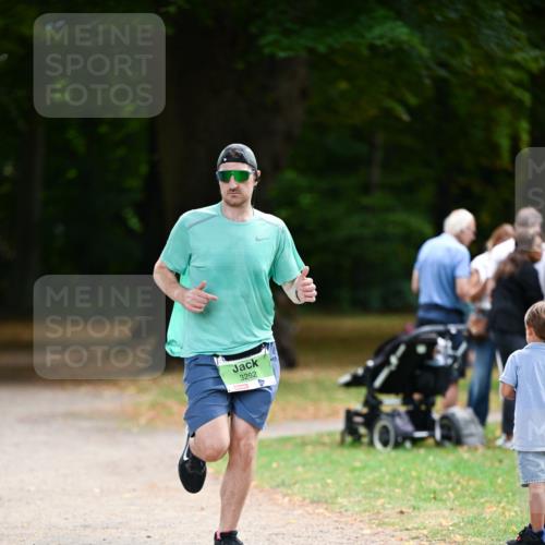 31.08.2025 - 21. Blankeneser Heldenlauf Dr. Thomas Lammeyer http://msf.ph/oto/8634802 31.08.2025 10:35:16 Laufen 3292 meine-sportfotos.de