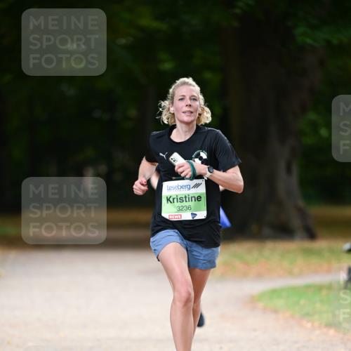31.08.2025 - 21. Blankeneser Heldenlauf Dr. Thomas Lammeyer http://msf.ph/oto/8634849 31.08.2025 10:35:37 Laufen 3236 meine-sportfotos.de