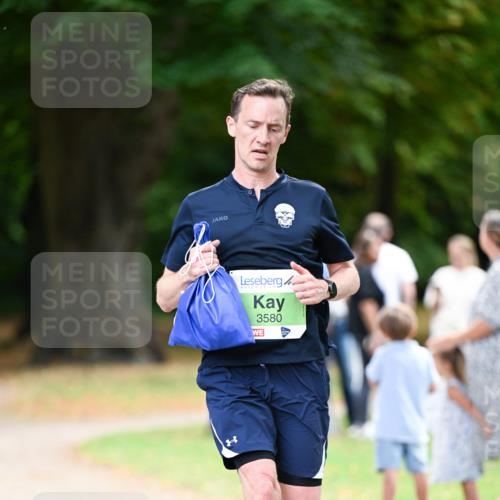 31.08.2025 - 21. Blankeneser Heldenlauf Dr. Thomas Lammeyer http://msf.ph/oto/8634866 31.08.2025 10:35:40 Laufen 3580 meine-sportfotos.de