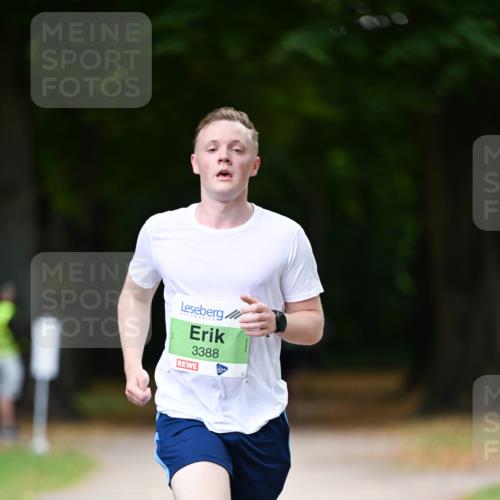 31.08.2025 - 21. Blankeneser Heldenlauf Dr. Thomas Lammeyer http://msf.ph/oto/8634890 31.08.2025 10:35:54 Laufen 3388 meine-sportfotos.de