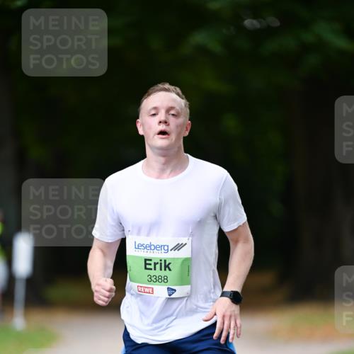 31.08.2025 - 21. Blankeneser Heldenlauf Dr. Thomas Lammeyer http://msf.ph/oto/8634892 31.08.2025 10:35:54 Laufen 3388 meine-sportfotos.de