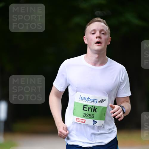 31.08.2025 - 21. Blankeneser Heldenlauf Dr. Thomas Lammeyer http://msf.ph/oto/8634895 31.08.2025 10:35:55 Laufen 3388 meine-sportfotos.de
