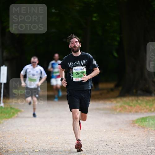 31.08.2025 - 21. Blankeneser Heldenlauf Dr. Thomas Lammeyer http://msf.ph/oto/8634897 31.08.2025 10:36:05 Laufen 3627 meine-sportfotos.de