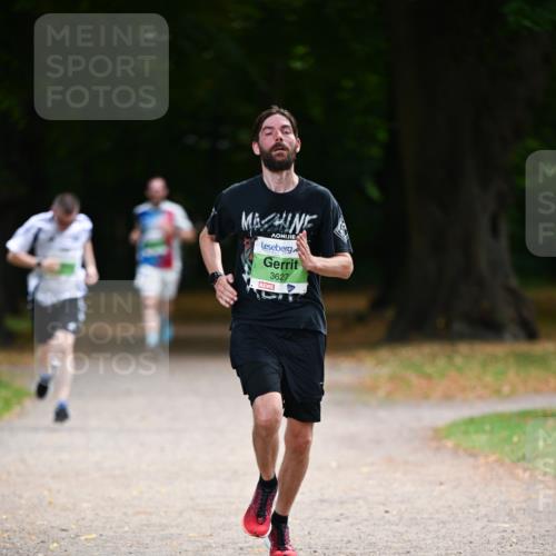 31.08.2025 - 21. Blankeneser Heldenlauf Dr. Thomas Lammeyer http://msf.ph/oto/8634901 31.08.2025 10:36:05 Laufen 3627 meine-sportfotos.de