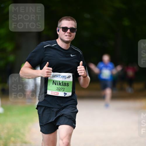 31.08.2025 - 21. Blankeneser Heldenlauf Dr. Thomas Lammeyer http://msf.ph/oto/8635000 31.08.2025 10:36:41 Laufen 3272 meine-sportfotos.de
