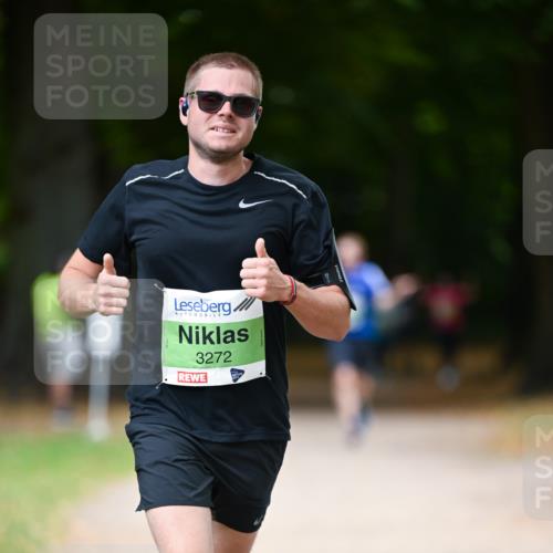 31.08.2025 - 21. Blankeneser Heldenlauf Dr. Thomas Lammeyer http://msf.ph/oto/8635002 31.08.2025 10:36:41 Laufen 3272 meine-sportfotos.de