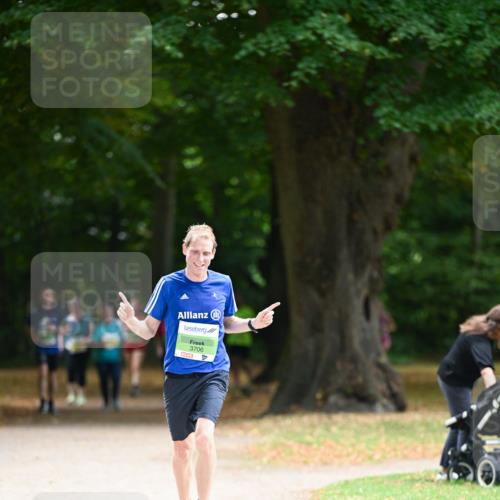 31.08.2025 - 21. Blankeneser Heldenlauf Dr. Thomas Lammeyer http://msf.ph/oto/8635004 31.08.2025 10:36:46 Laufen 3706 meine-sportfotos.de