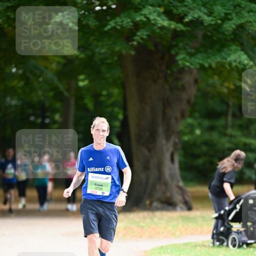 31.08.2025 - 21. Blankeneser Heldenlauf Dr. Thomas Lammeyer http://msf.ph/oto/8635008 31.08.2025 10:36:46 Laufen 3706 meine-sportfotos.de